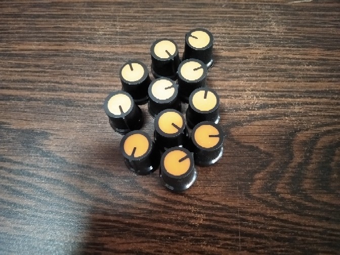 10pcs Ag3 Tutup Knob Potensiometer Wh148 Bahan Plastik Ukuran 15x17mm