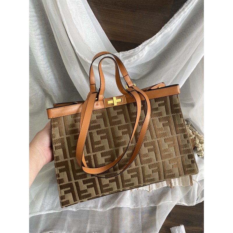 Tas Fendi peekaboo x-tote