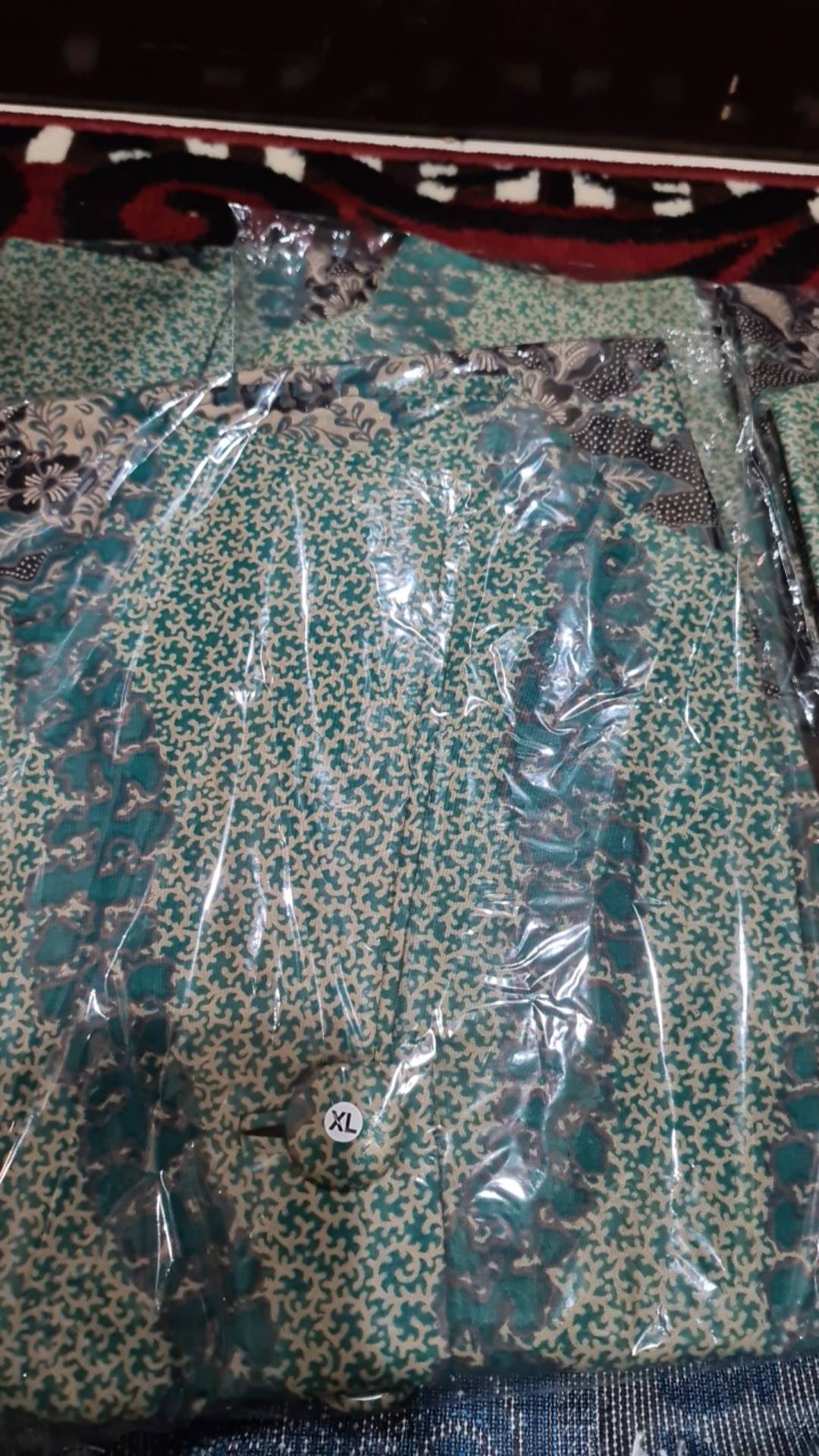 Pusat Seragam Batik Pria & Wanita Terbaru Katun Solo With Furing Trikot