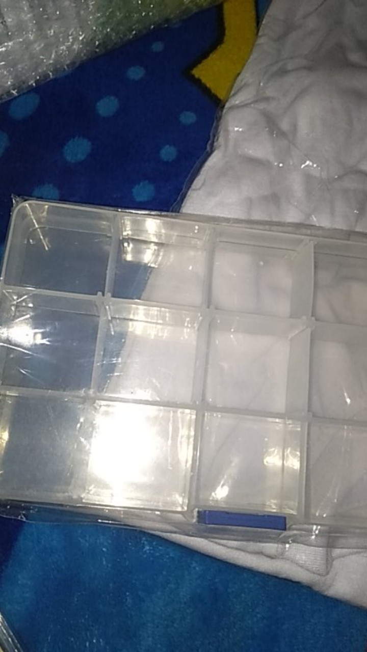 Kotak Plastik 15 Sekat Organizer Perhiasan / Anting/ Manik- Manik