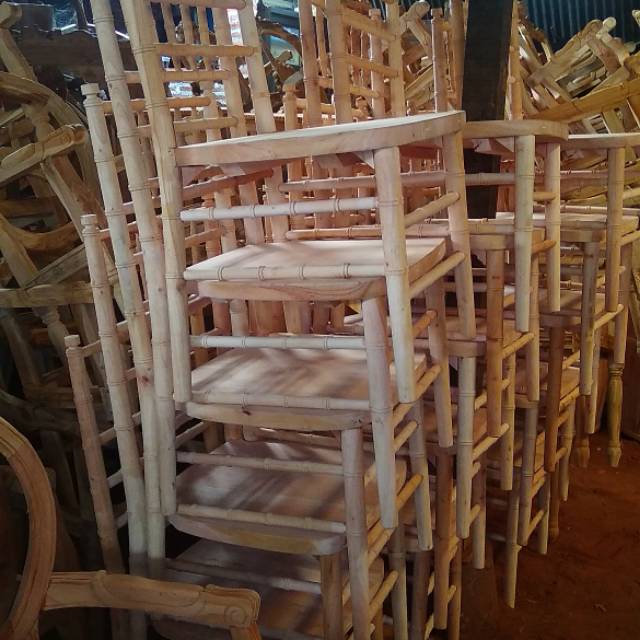 Kursi tiffany mahoni mentahan pelaminan akad nikah pengantin