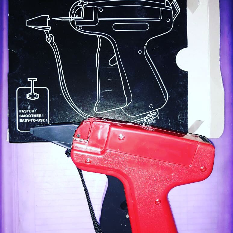 

TAG GUN Atau Alat Bandrol Pakaian Bonus Top pin