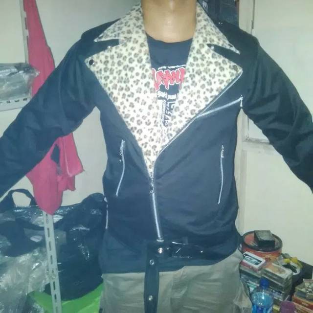 Jaket double kerah