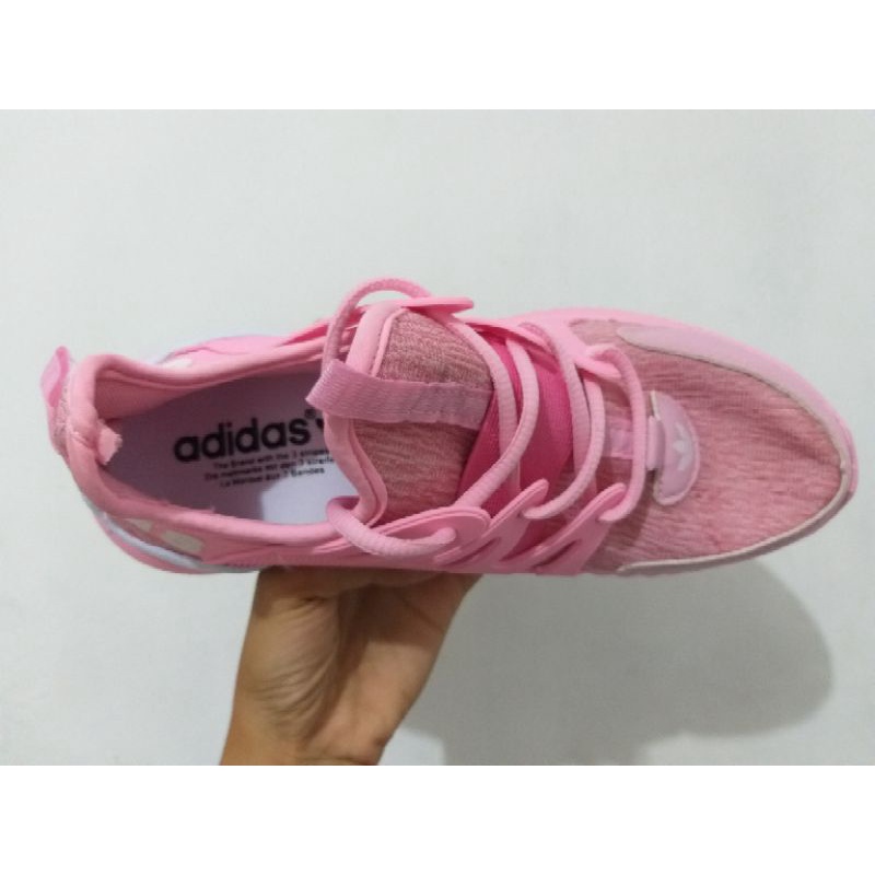 Sepatu Adidas Alphabounce Soft Pink Merah muda Grade Original Sneakers Wanita Sekolah Olahraga Fitnes Gym Zumba Lari Kerja Santai Kado