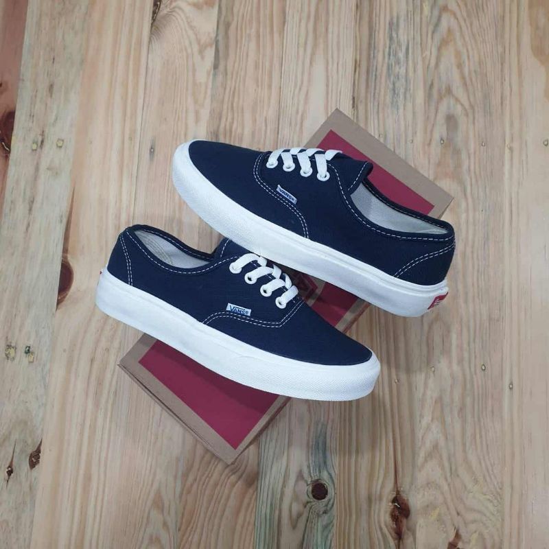 sepatu vans authentik mono nevy size 36-44 free kaos kaki