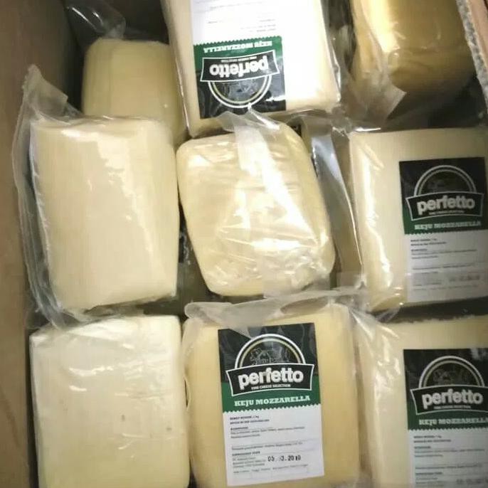 

TERMURAH Keju mozarella 1 kg/ mozarella perfetto 1kg SALE