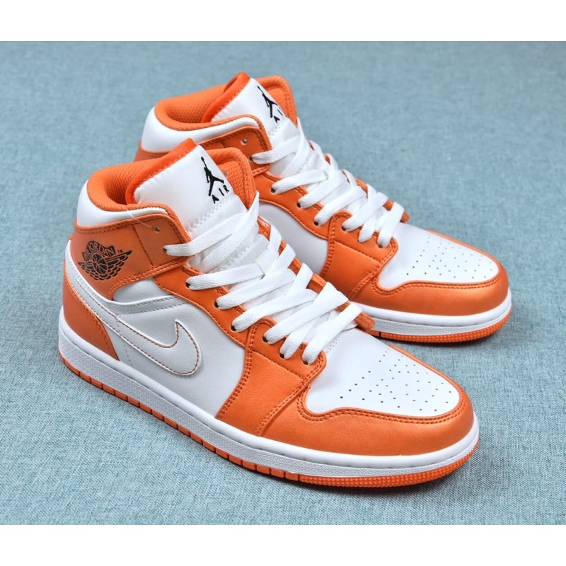 Air Jordan 1 Mid SE Orange