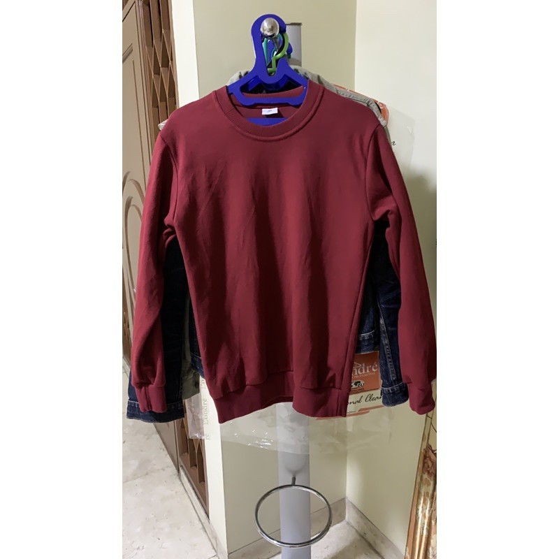 Crewneck red polos uniqlo