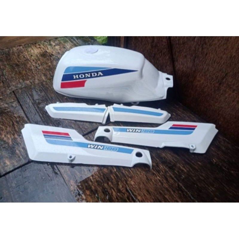 body fullset Honda win warna putih