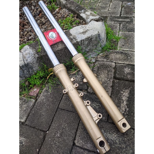 skok sok depan as botom shockbreaker bottom Kawasaki ninja RR 150cc victor kr150