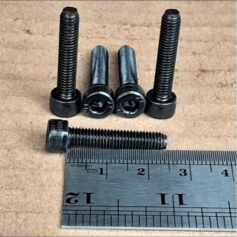 BAUT L M5X25 BAJA / BAUT L BAJA M5 X 25 / BAUT L BAJA M5X25 BAUT L 5X25 (2,5CM) FULL DRAT KUNCI L4