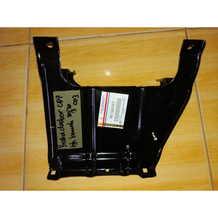 PLAT DUDUKAN DASHBOARD MITSUBISHI CANTER BAWAH ORIGINAL ASLI KTB