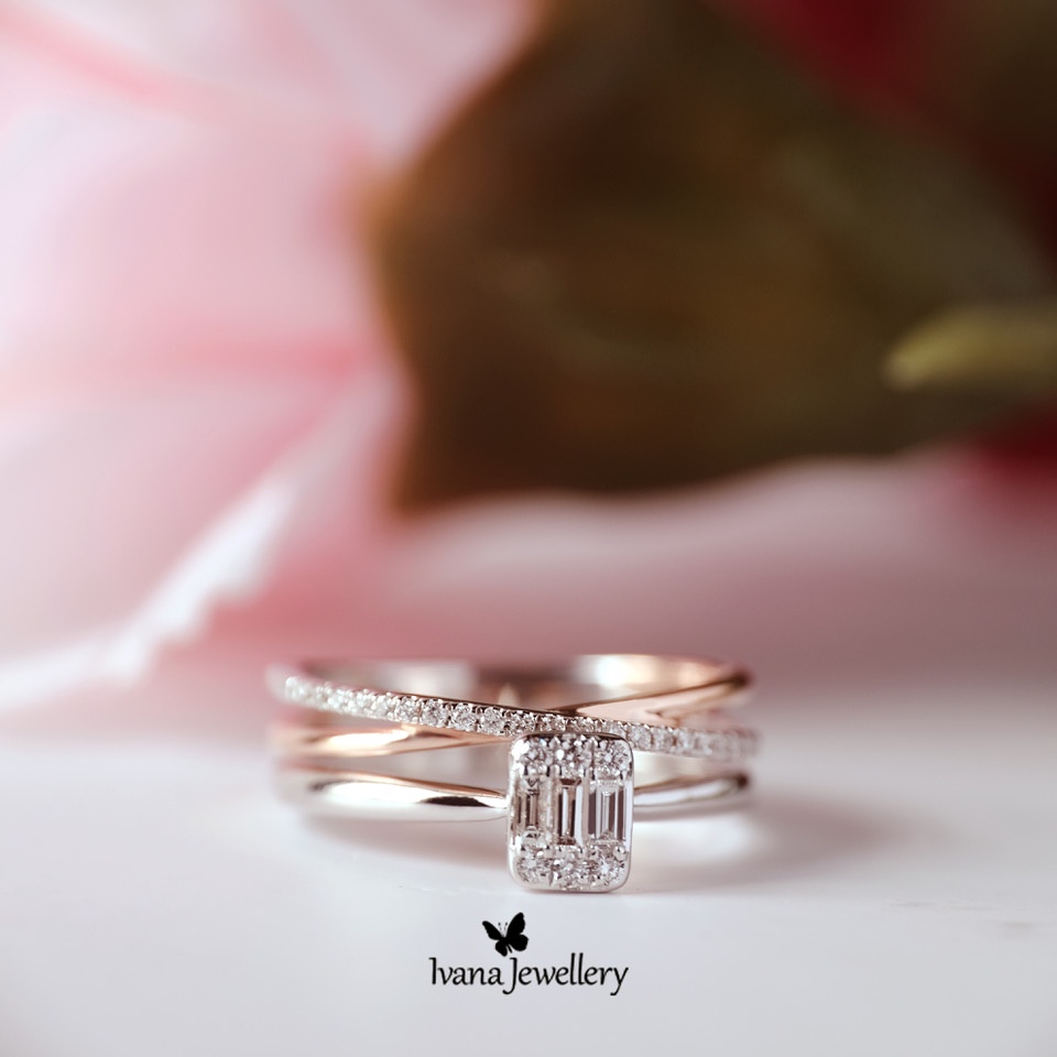 Diamond Baguette Ring - Queen - ivanajewellery