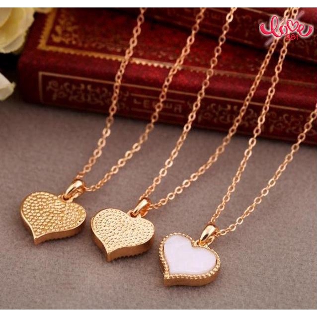 Empat Daun Semanggi Kalung Hati Cinta Klavikula Rantai Empat Daun Semanggi Kalung Kalung Kalung Pendek               Clover Heart Heart Necklace Love Clavicle Chain Necklace Short Necklace Necklace