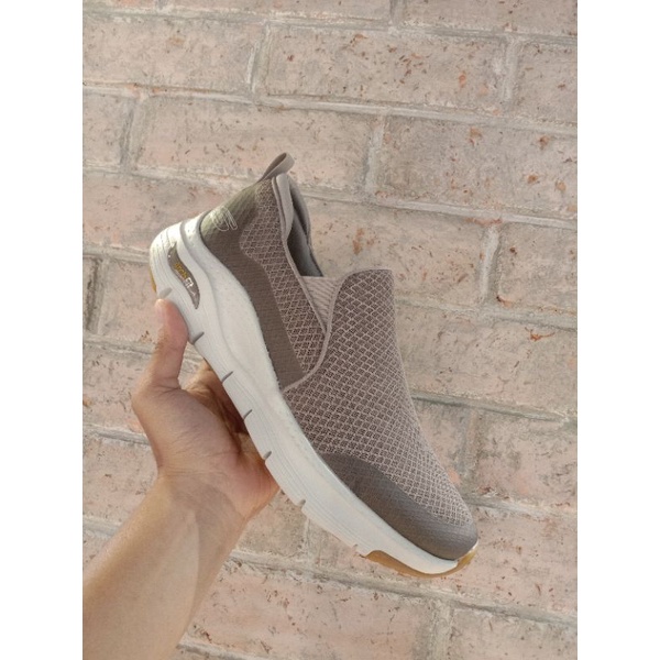 Sepatu Skechers Arch fit Mens