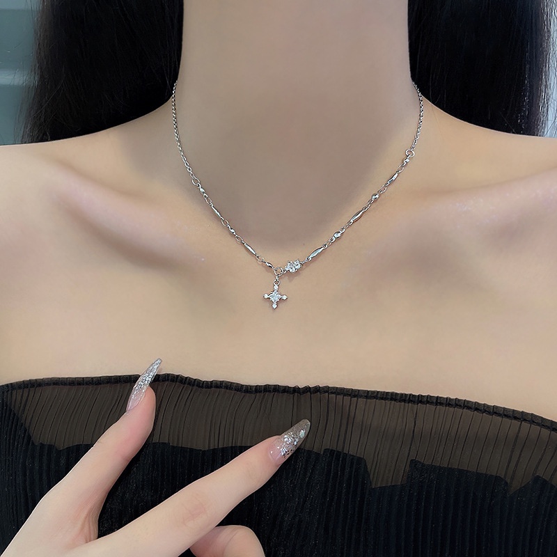 Kalung Choker Dengan Liontin Bunga Bahan Zirkon Untuk Wanita