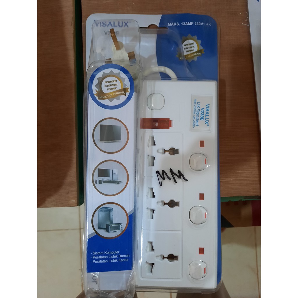 colokan listrik 3 lubang