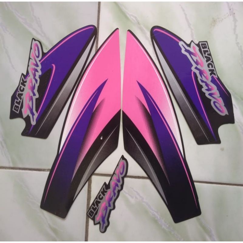 Stiker Striping Suzuki bravo