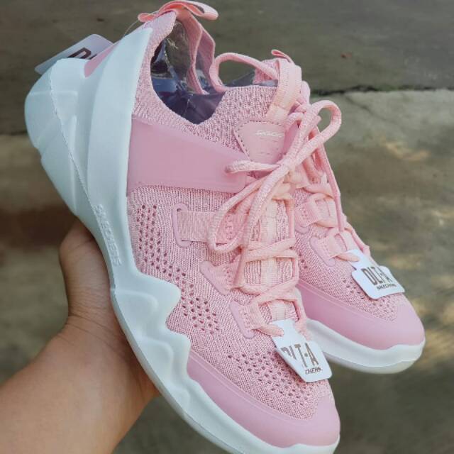 Skechers DLTA 2
