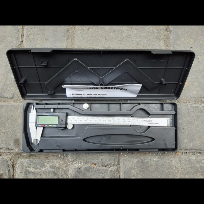 

Digital Caliper 8" Inchi Sigmat Jangka Sorong 200Mm Stainless Steel