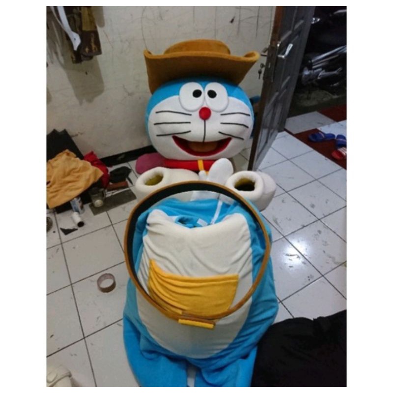 kostum badut Doraemon Koboy
