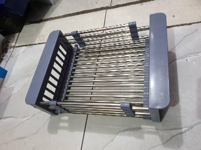 Keranjang pengering bak cuci piring