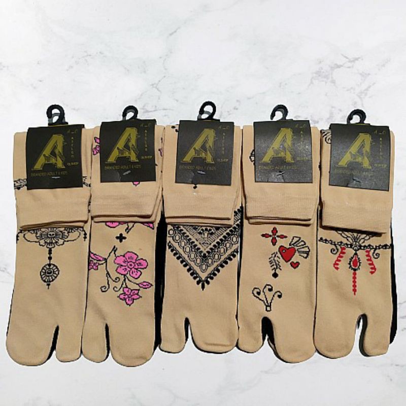Kaos kaki jempol muslim cream telapak hitam motif hena isi 12 pasang bahan nylon lembut