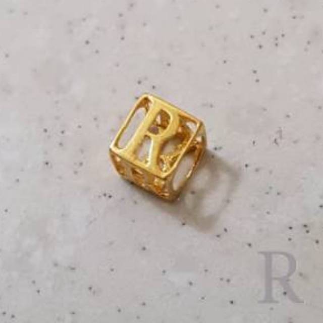 Populer....liontin huruf emas asli kadar 875 huruf r