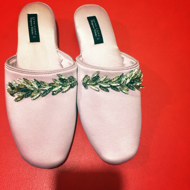 Sepatu sendal merk ZARA