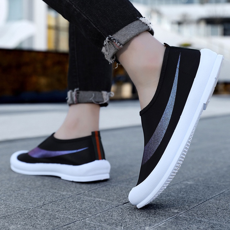 Highland Sepatu Pria Slip On Casual Sepatu Pria Santai Fashion Running Slip On Shoes MC602