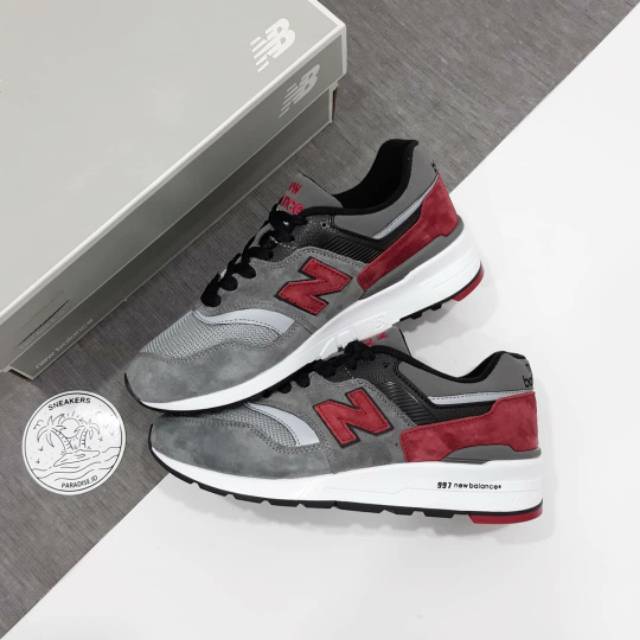 New Balance 997 Grey Red