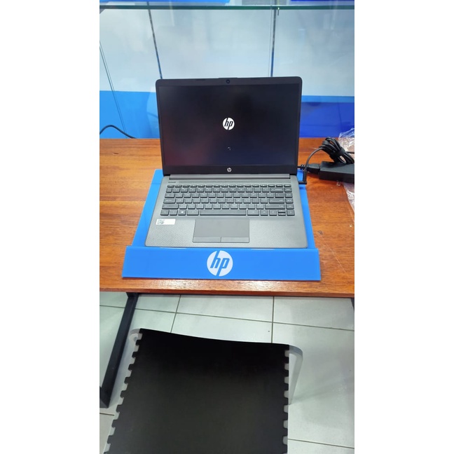 LAPTOP HP 245 G8 61G55 ATHLON SILVER 3050U RAM 4GB 256SSD