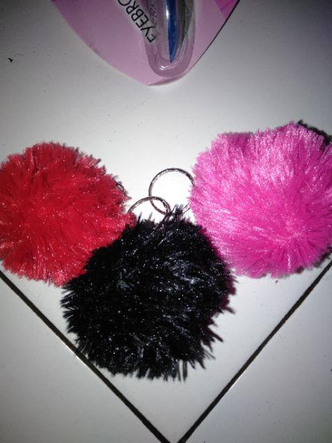 Gantungan Bulu Pom Pom