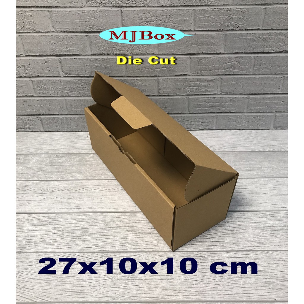 

Kardus 27 x 10 x 10 cm...... Die Cut ( pembelian di atas 10 pcs harganya lebih murah )