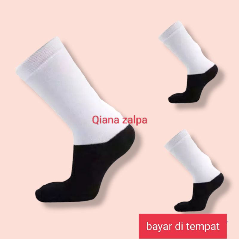 kaus kaki anak2 SD/SMP/ SMA/ BUAT SAKOLAH. BAhannya BAGUS LEMBUT DI KAKI ANAK2.