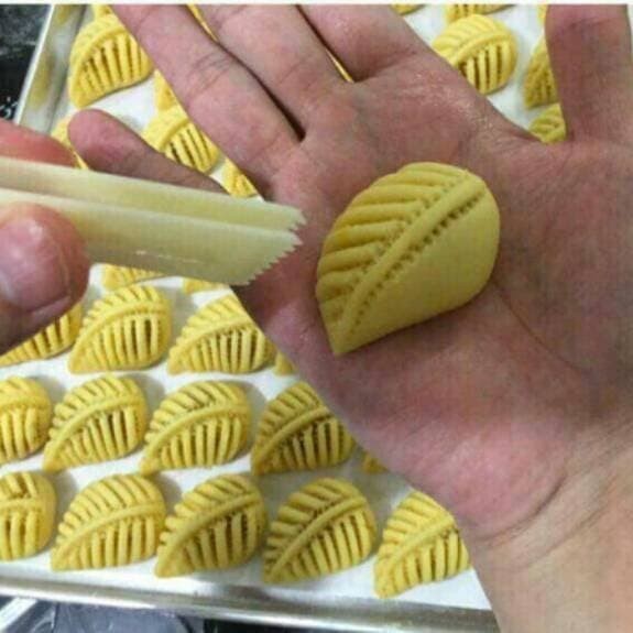 Jepitan Nastar Daun Roda Penjepit Capit Kue Kering Nastar