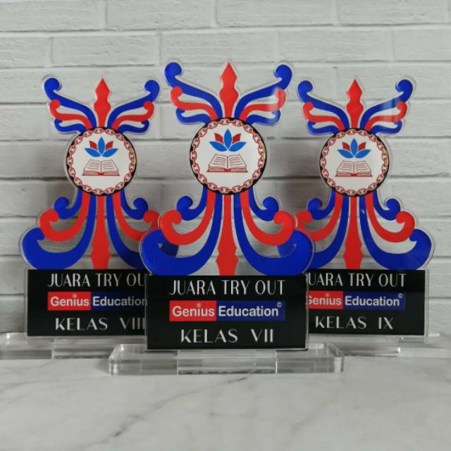 

Plakat akrilik, piagam akrilik, medali, plakat custom, piagam penghargaan, vandel akrilik, trophy