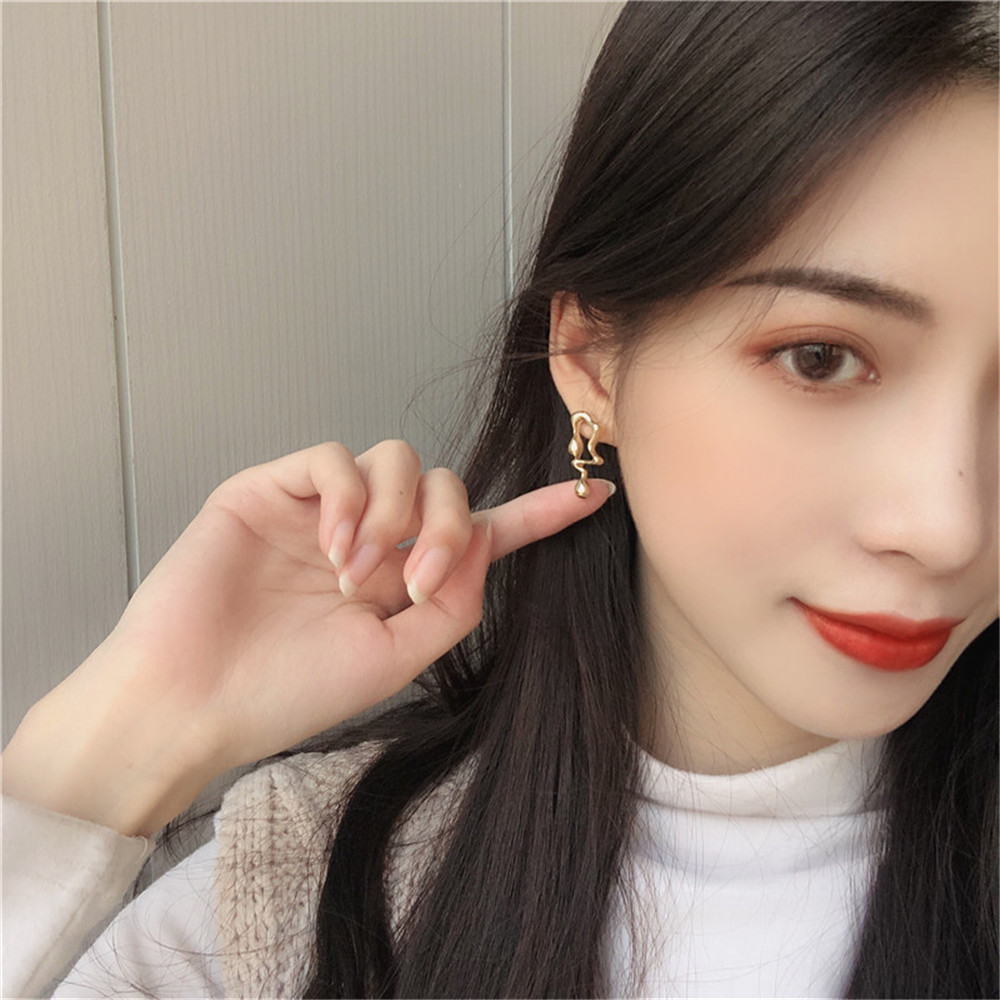 【TERSEDIA &amp; COD】Earrings Female Temperament Creative Hollow Simple Stud Earrings