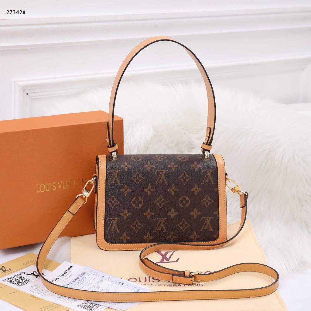 BAG Shoulder Bag in Monogram Classic #27342