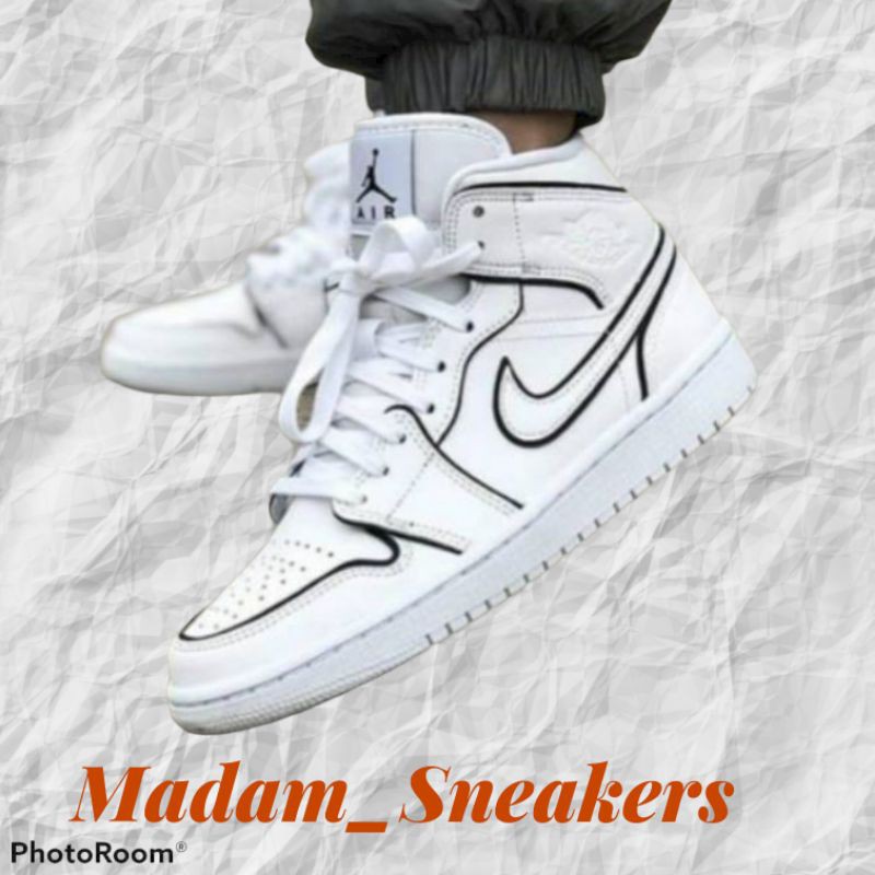 Sepatu Nike air Jordan 1 Mid Irisdescent