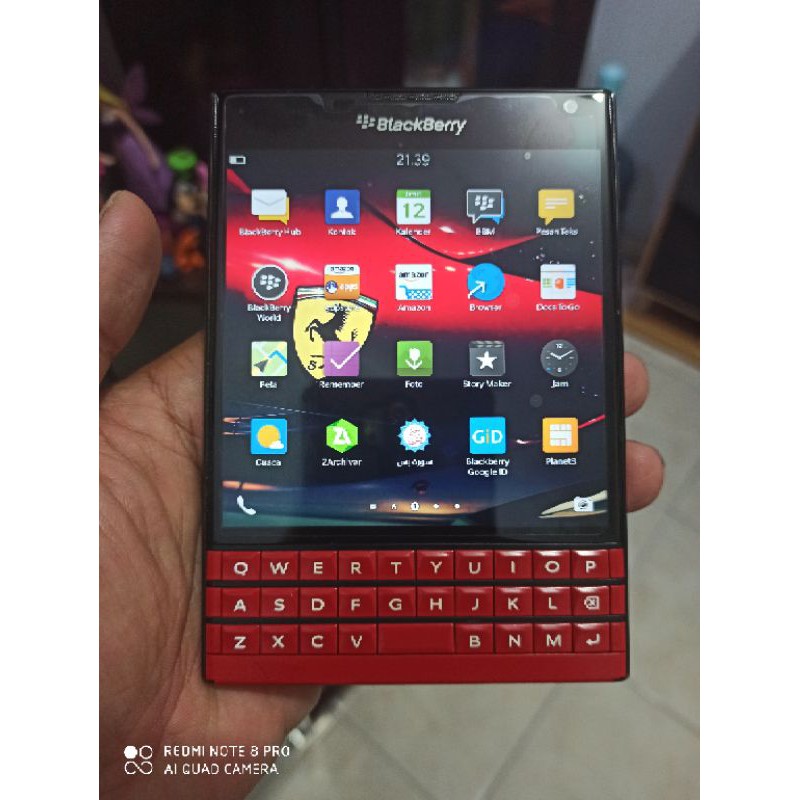 PASSPORT BLACKBERRY RED EDITION