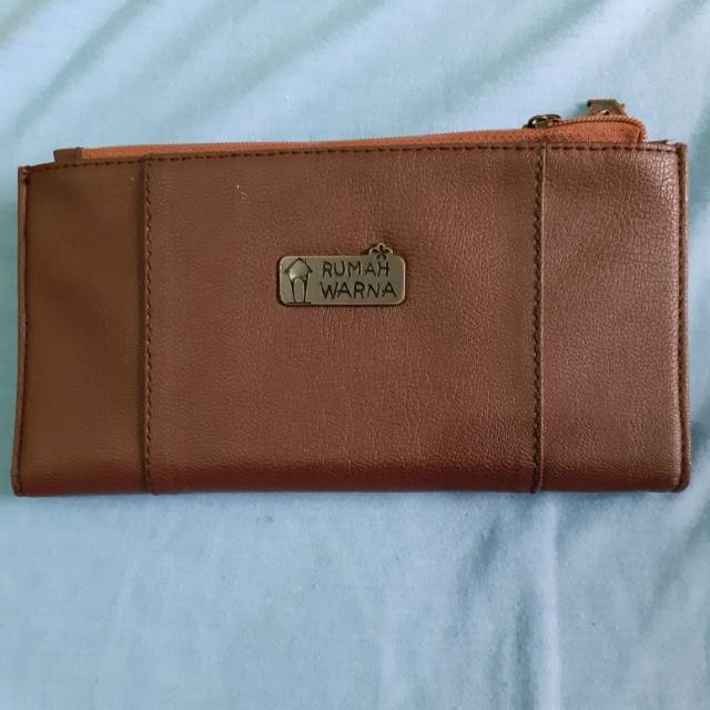Dompet rumah warna