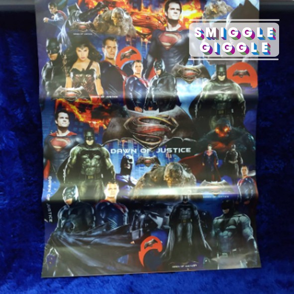 

Kertas Kado SUPERHEROS