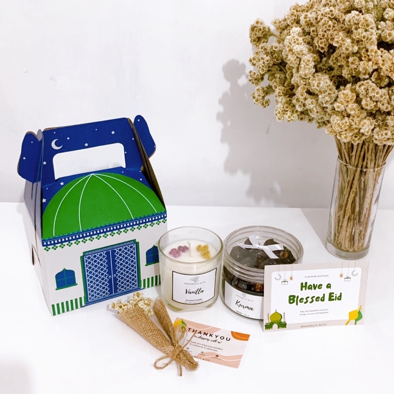 

Ramadhan Eid Al-Firt Special Edition Hampers Scented Candle | Hampers Lebaran Idul Fitri | Hampers Idul Fitri | Gift Box Lebaran | Gift Box Idul Fitri Ramadhan | Eid Mubarak Hampers Gift Box | Eid Al Fitr Hampers Gift Box | Hampers Eid