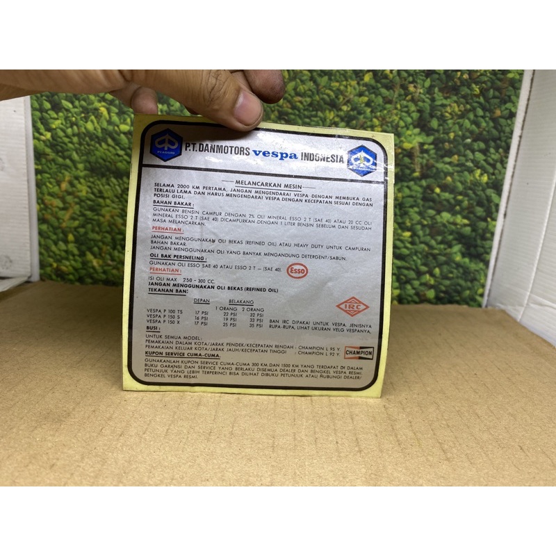 stiker runing in vespa pts ps px nos