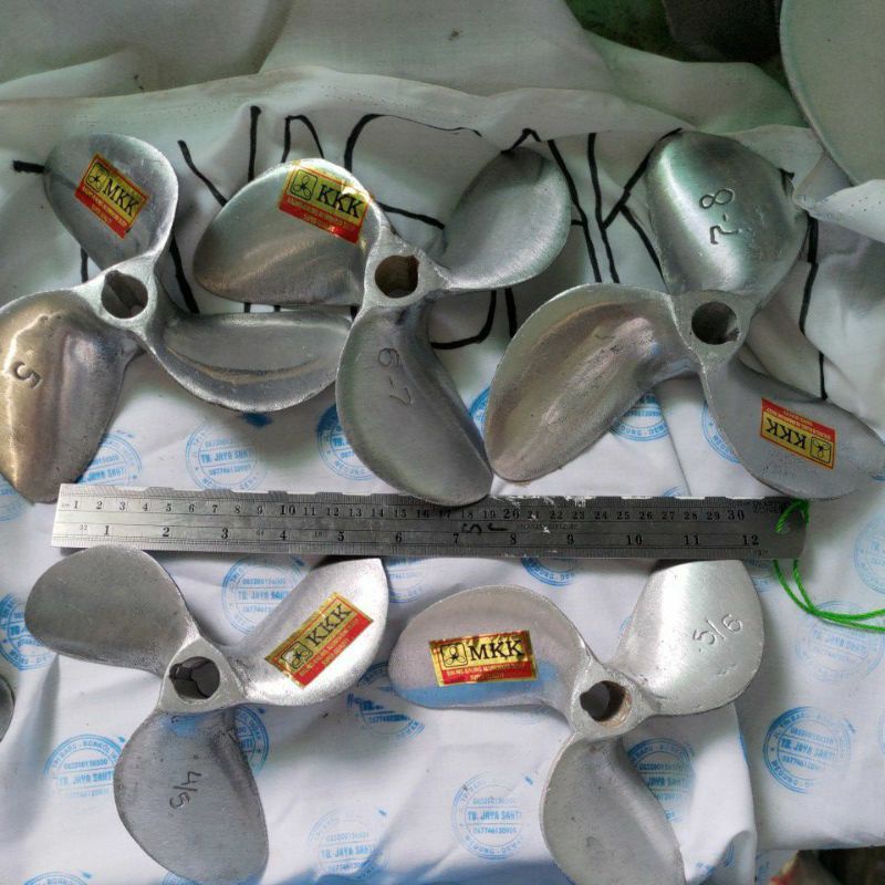 Baling baling Perahu Nelayan