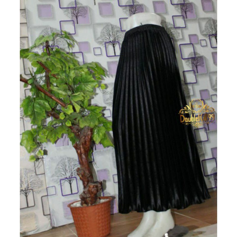 GROSIR ROK IMPORT / ROK 7/8 PLISKET BLUDRU VELVET PREMIUM  GLOSSY-HITAM GLOSSY 95