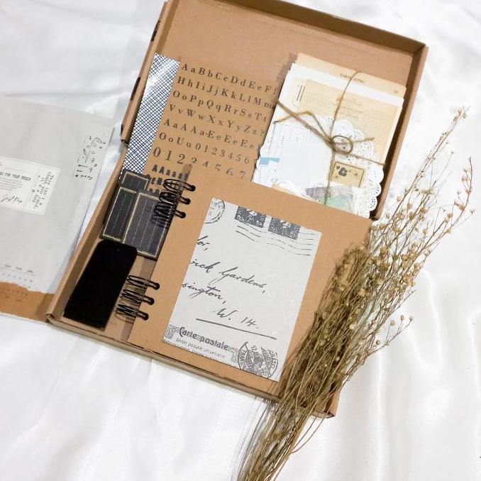 

HOT SALE|LR25|[READY] Hampers Paket Album Scrapbook Vintage Gold kertas kraft tebal murah