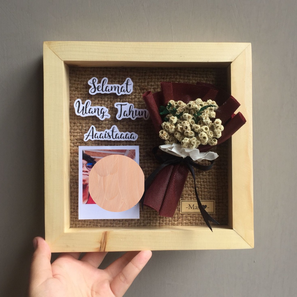 

Kado Ulang Tahun | Kado Anniversary | Kado Wisuda Flower In Frame