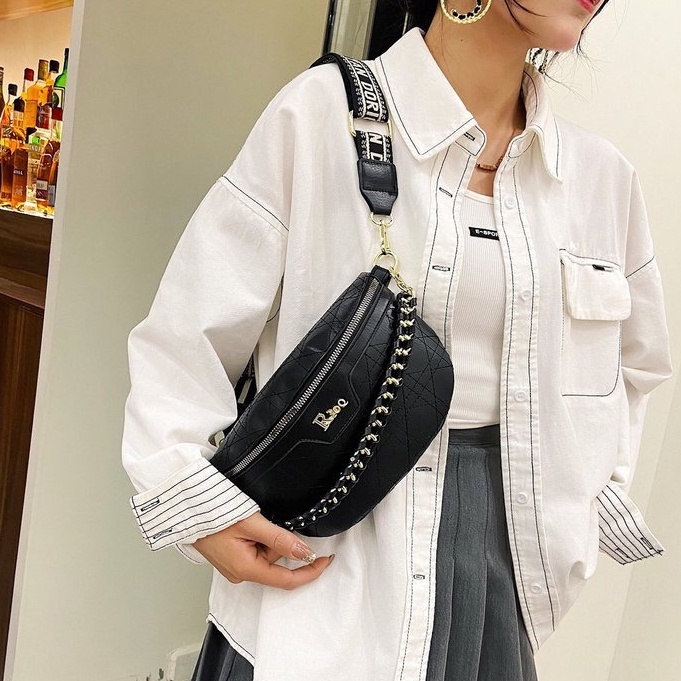 ONLYONE12 Tas Selempang Wanita Import Kulit Pu Premium Quality / Tas Selempang Wanita Rantai / Waist Bag TW001